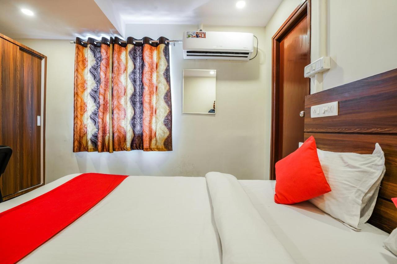 Oyo 588 Kmr Hospitality Services Hyderabad Exterior photo